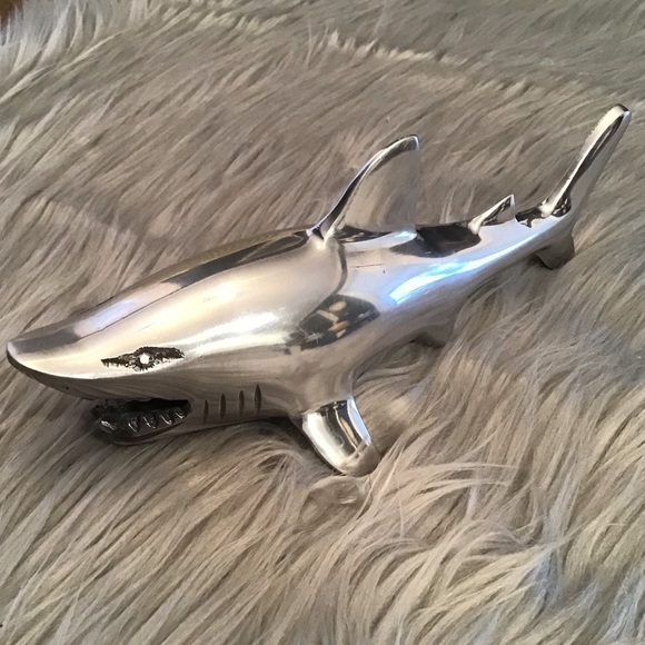 - SHARK Bottle Opener 🦈 - Picture 2 of 5